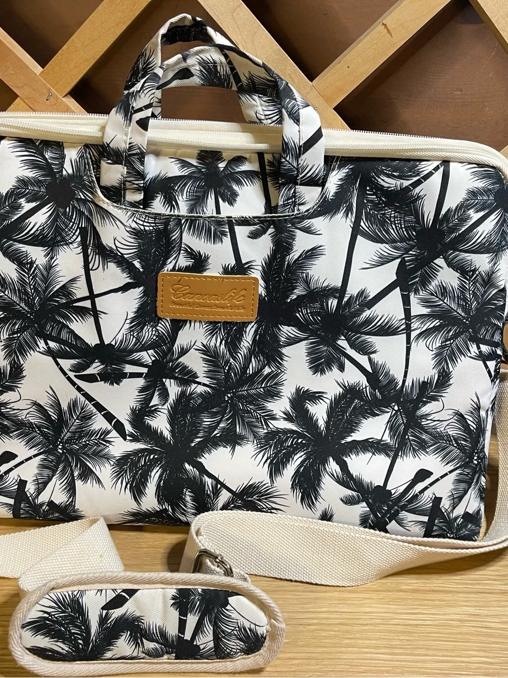 Canvaslife Messenger Bag /Black & White Palm Tree Print